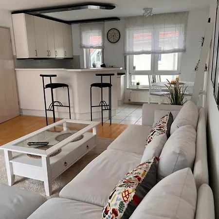 Moderne 2-zimmer In *